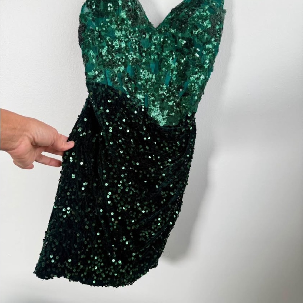 BRAND NEW WITH TAGS!!! Green Emerald Sequin Dress Monvelli